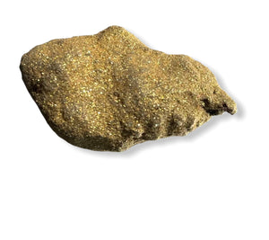 Moonrock gold est une fleur d'excellente qualité recouverte d'huile de CBD pour ensuite être farinée avec un généreux saupoudrage de cristaux de CBD
